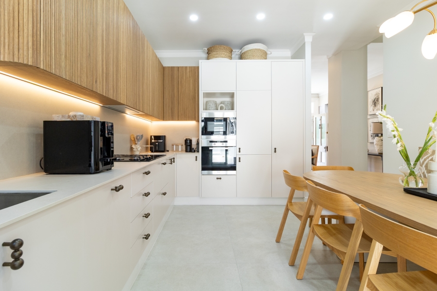 4 Bedroom Property for Sale in Oranjezicht Western Cape